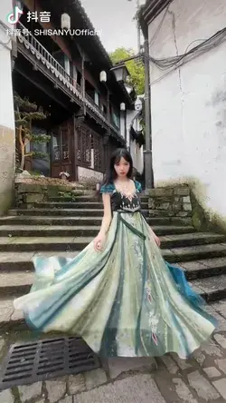 Queen Anna | Disney Hanfu Dress (安娜公主) – NewMoonDance