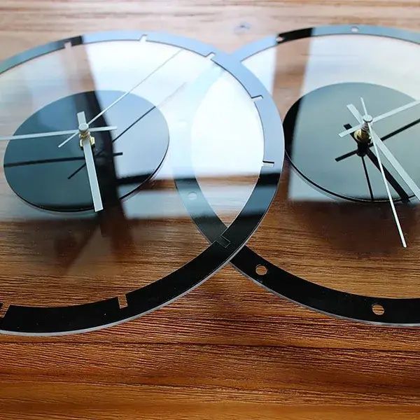 Transparent Acrylic Clock
