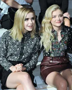 Kiernan &amp; Chloë looking lovely together | Chloe grace mortez, Chloe grace, Hot celebrity girls