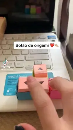 Botão de origami