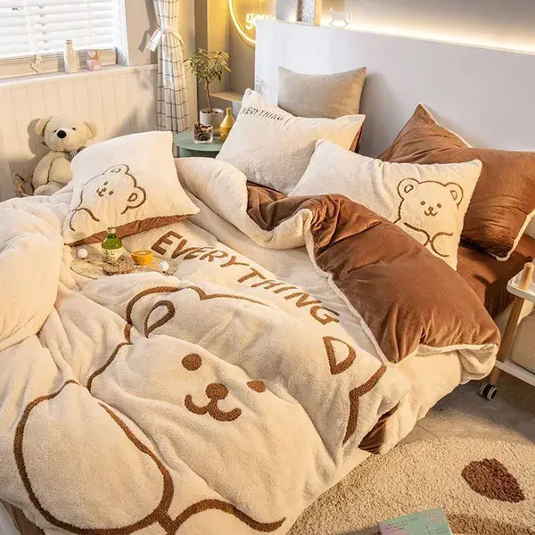 Kawaii Brown Bear Soft Velvet Beddings Set for Master Bedroom | Comfy Home Bedding Ideas Cozy