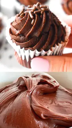 HOMEMADE CHOCOLATE FROSTING