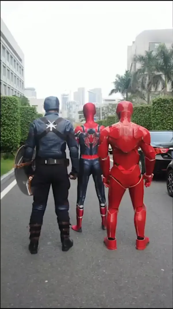 Marvel Heroes Classic Costume Show