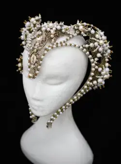 Ana Jol 2019 Mermaid Pearl Headdress