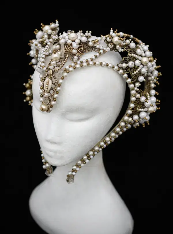 Ana Jol 2019 Mermaid Pearl Headdress