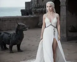 DAENERYS TARGARYEN WHITE DRESS - INTELIGÊNCIA ARTIFICIAL