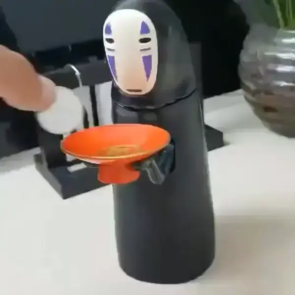 No Face Man Automatic Money to Eat Coin Machine