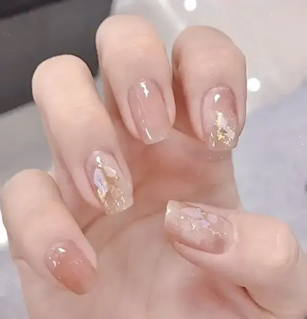 15 Stunning Gold Nail Ideas For Your Next Manicure