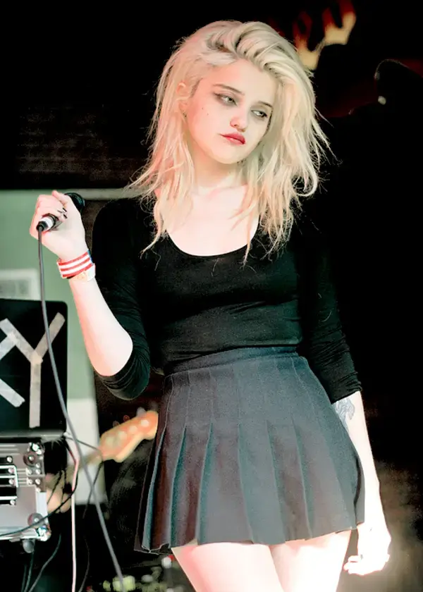 dailyskyferreira.tumblr.com