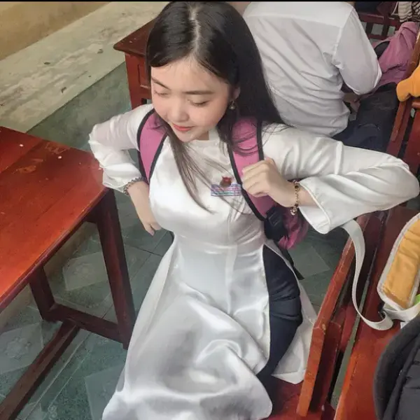 White satin ao dai