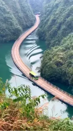 Floating road in china | video by cn.travel |