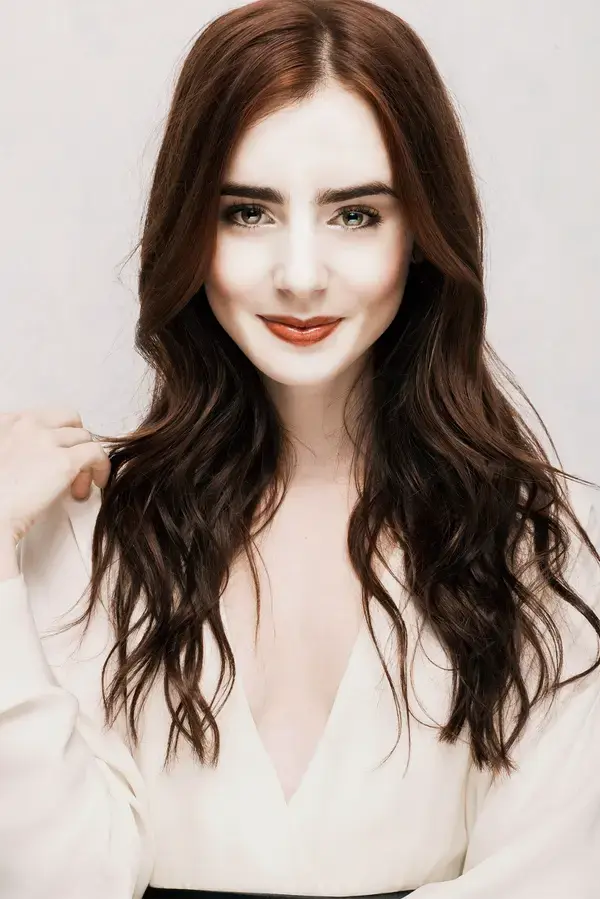 bestphotosoflilycollins.tumblr.com