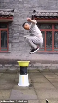 Kung Fu Fighter's Amazing Stunt (VIDEO)