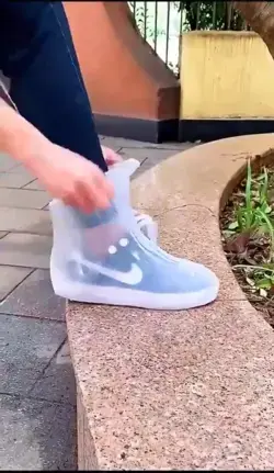 Non slip rain shoes