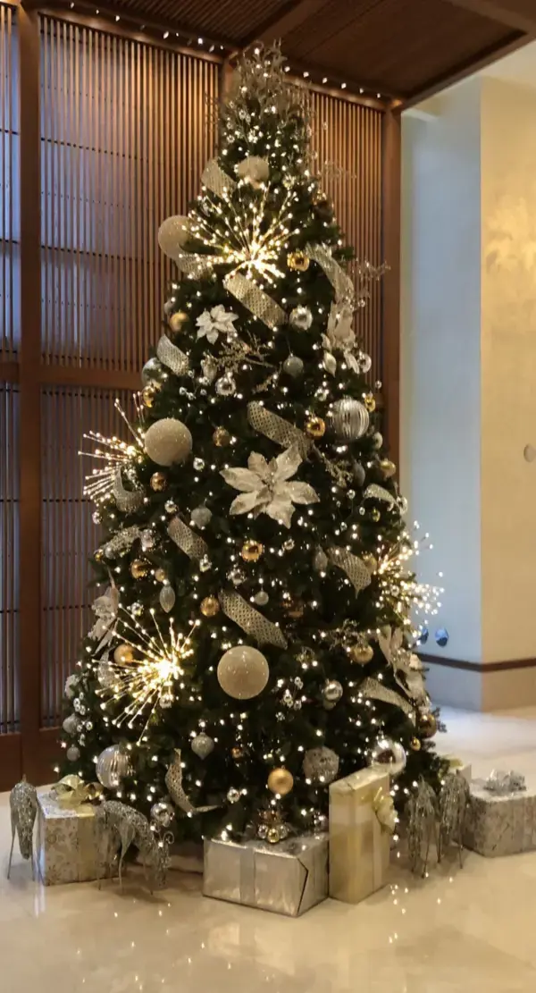 Christmas tree 