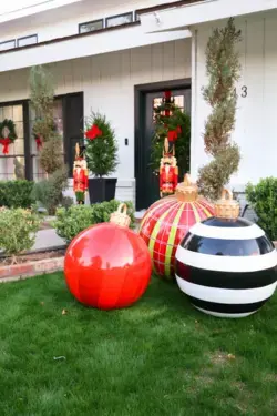 Outdoor Christmas Decor