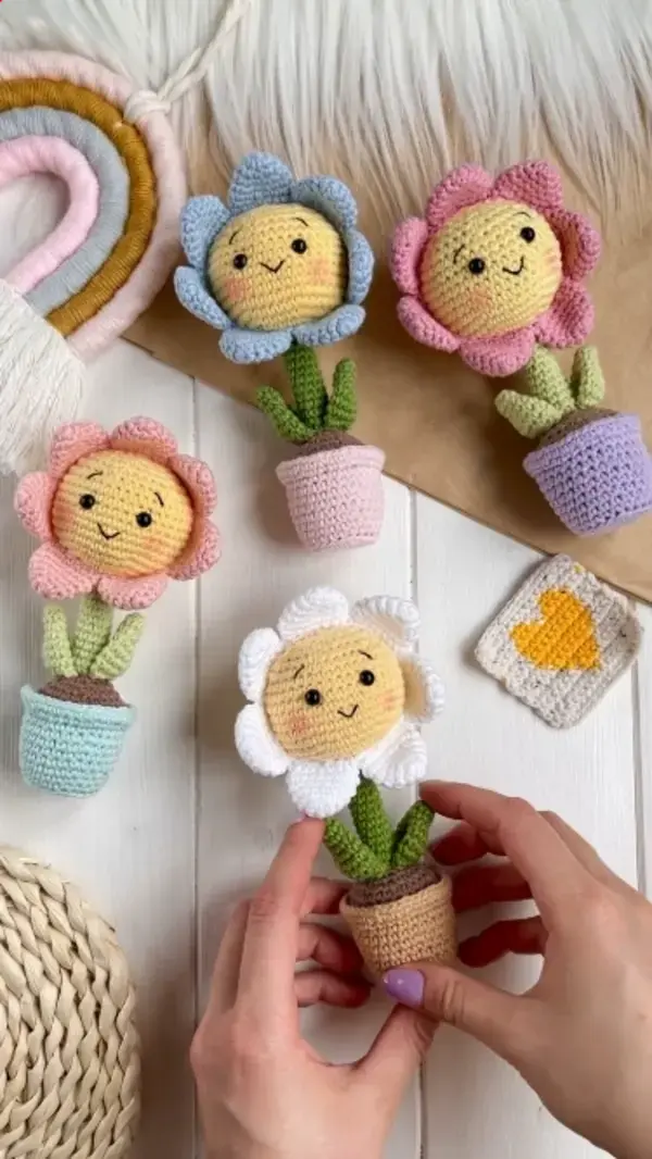 EASY CROCHET PATTERN AMIGURUMI FLOWER For beginner