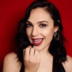 Gal Gadot wears Super Lustrous The Luscious Mattes Lipstick in Shameless